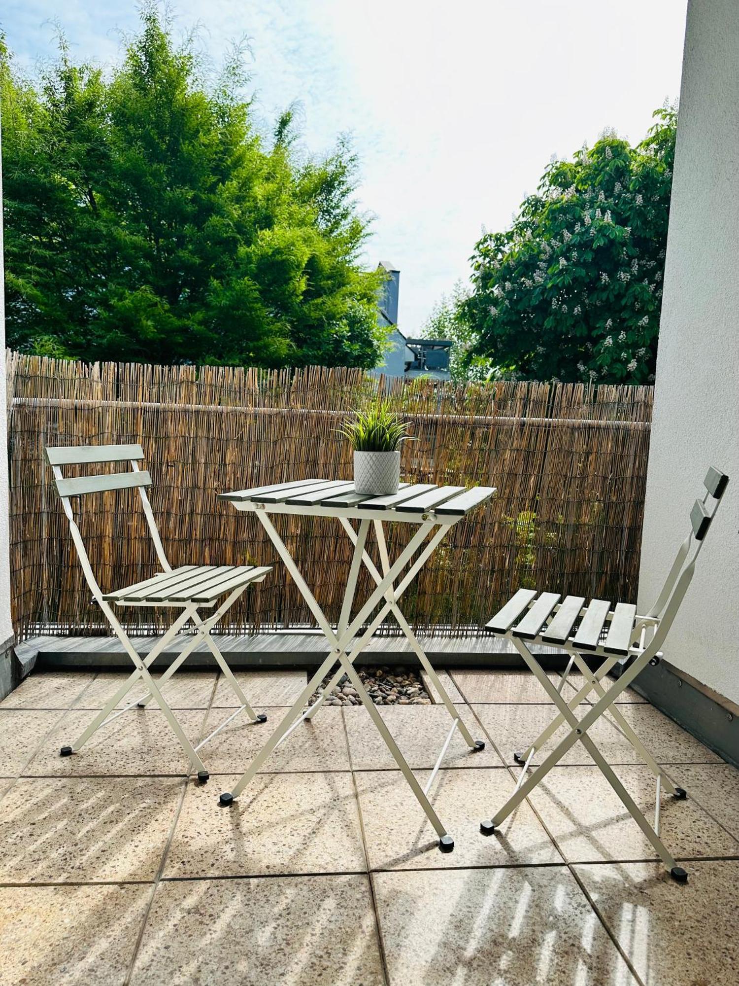 Gemuetliches 1R Apartment Mit Balkon, Parking, Tv Streaming Magdeburg Ngoại thất bức ảnh